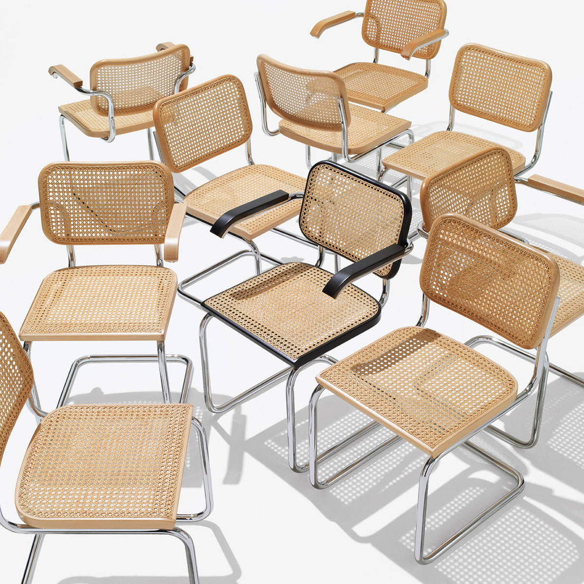 Bauhaus Masterpiece: Exclusive Discounts on Cesca Chairs for Multiple Purchases!