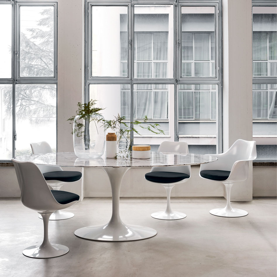 Saarinen Collection Oval Table